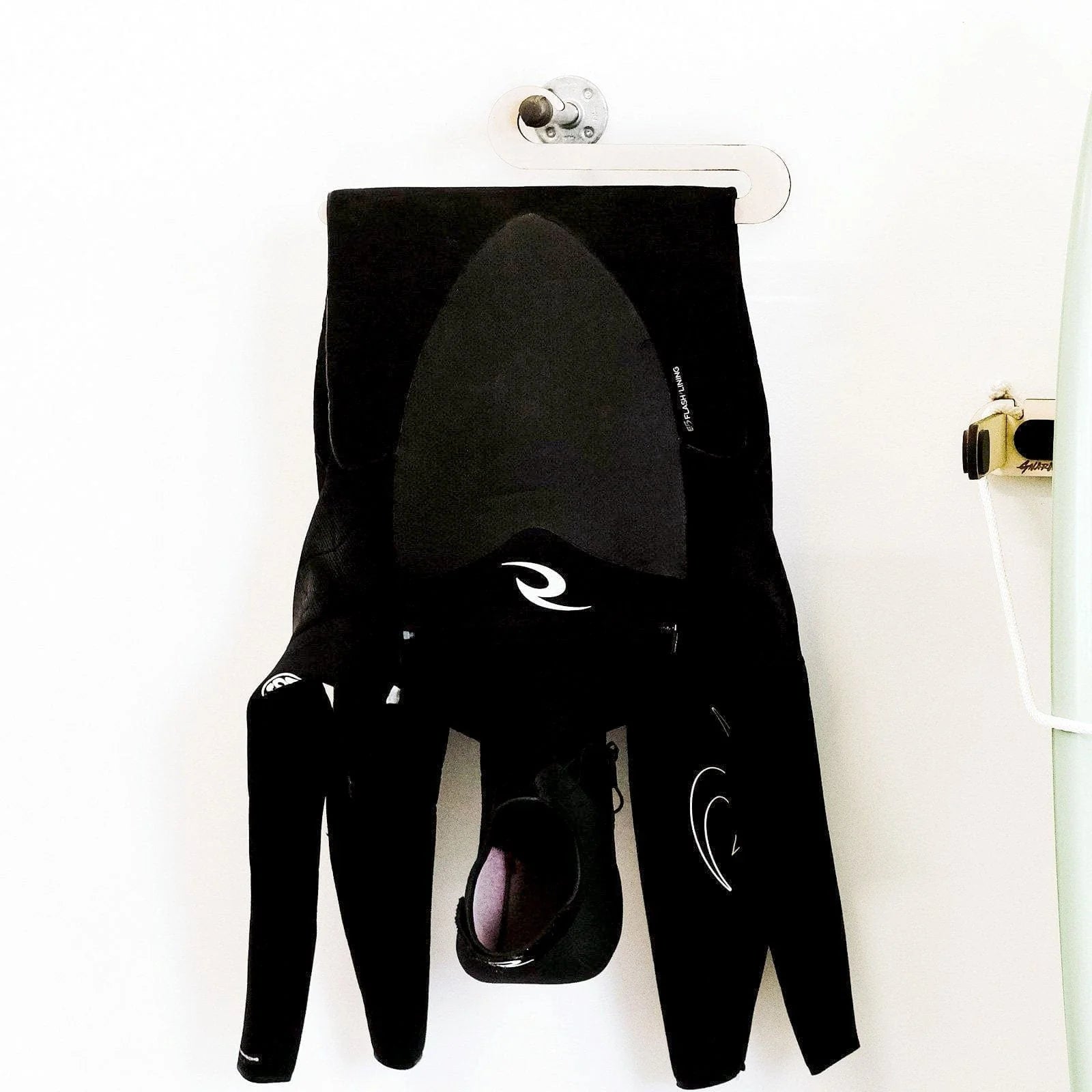 Gnarwall - Wetsuit Hanger