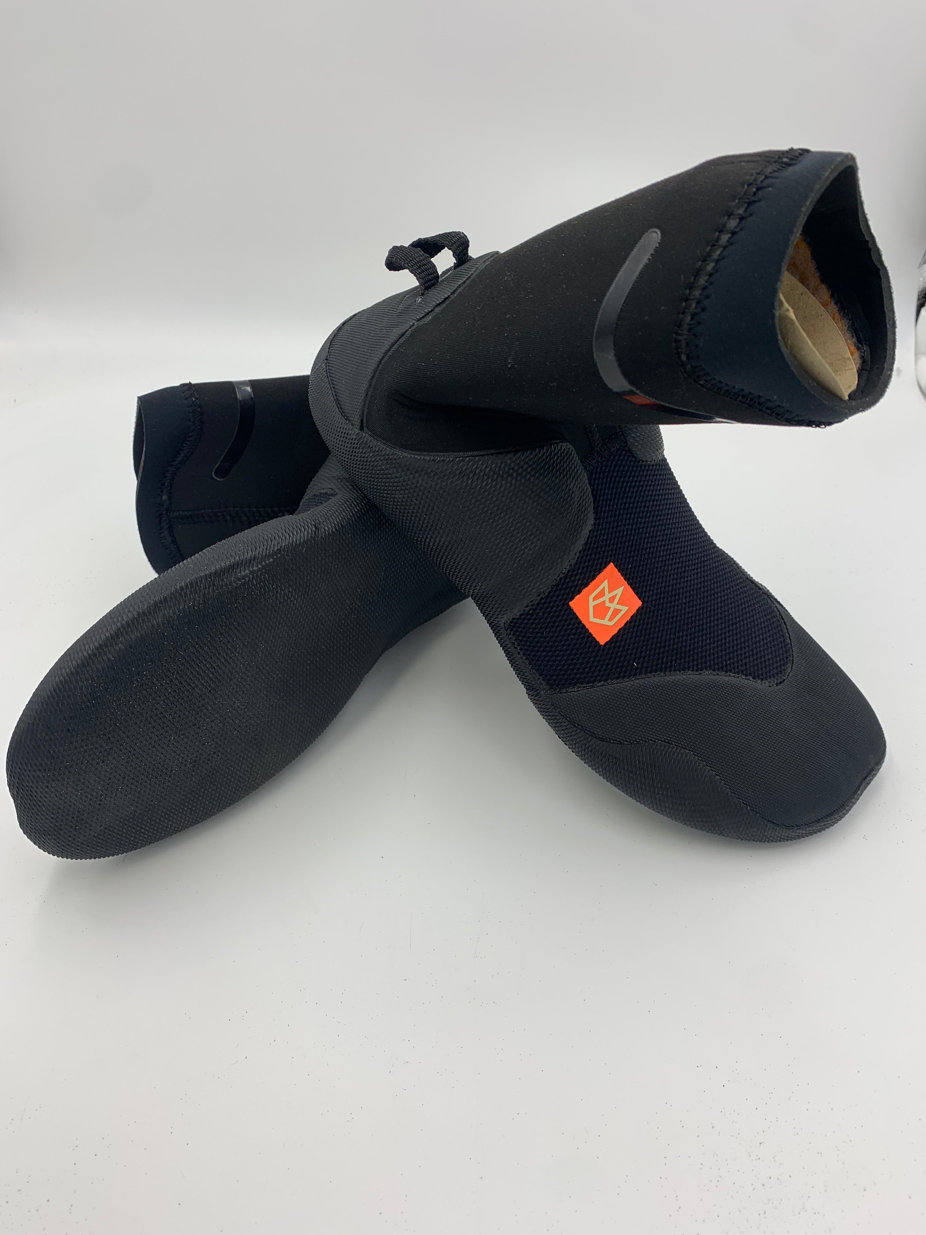 Manera Magma Round Toe Surf Booties 5mm